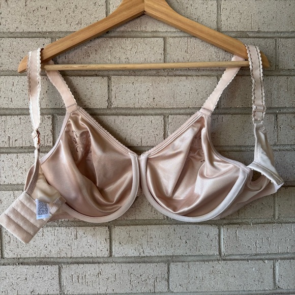 Wacoal Sand Slimline Seamless Minimizer Bra | Embroidered 40D | Nude | 85154 - Picture 8 of 9